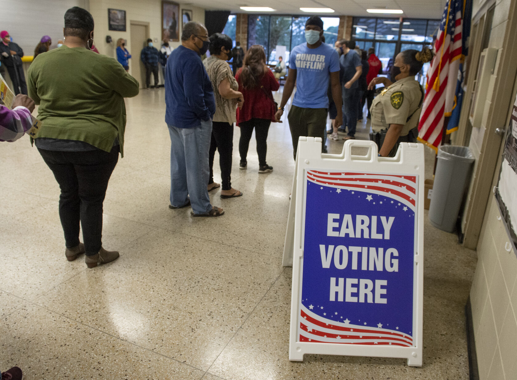 ACA.earlyvoting001.101720.jpg